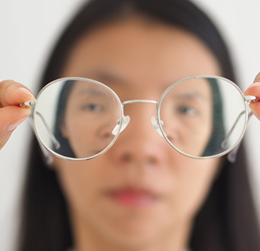 Double Vision (Diplopia): Symptoms, Causes and Treatment